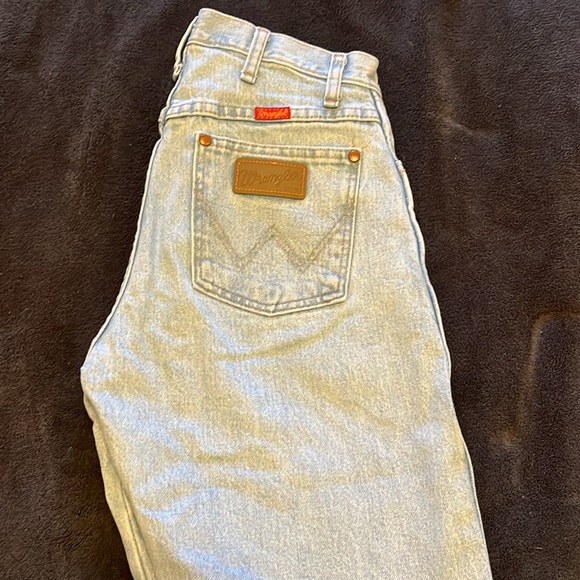 Cowboy cut Wranglers - Picture 4 of 4